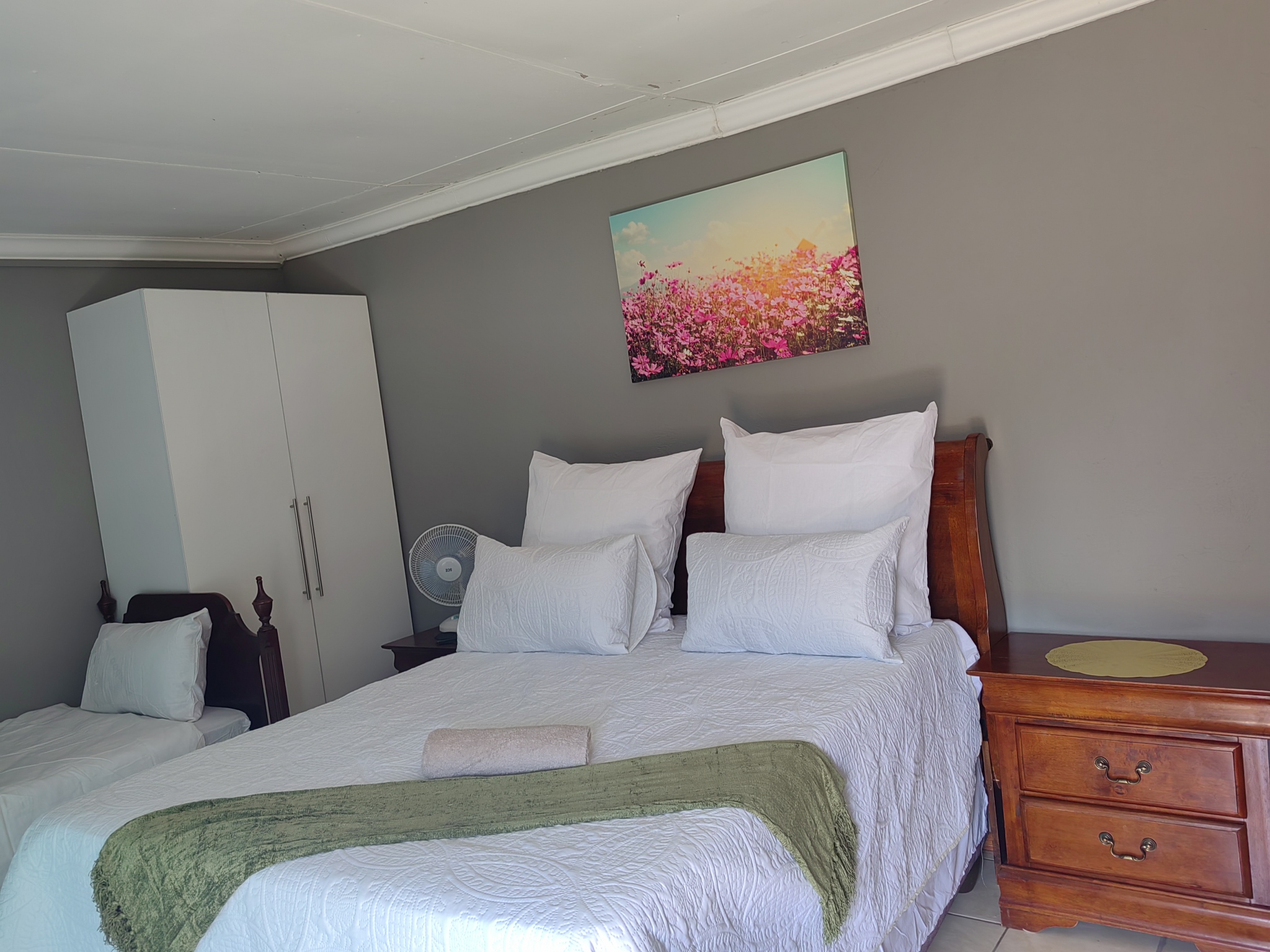 Room 13 Bed
